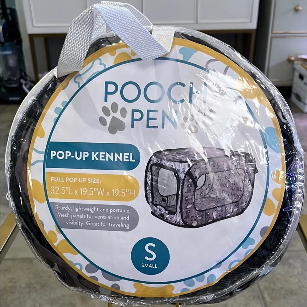 Portable Gray Small Pet Habitat, Pooch Pen, New without Tag